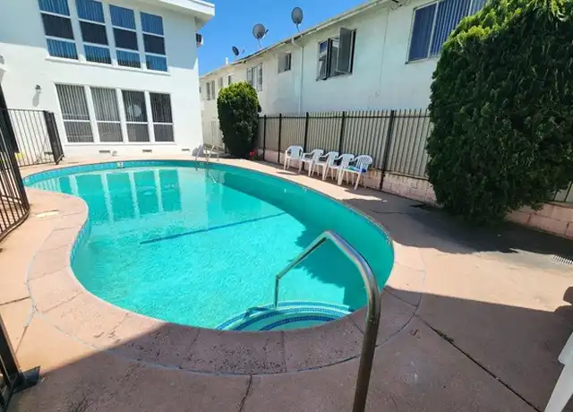 Property at 1732 N Harvard Blvd Unit 208, Los Angeles, CA, 90027, 1 bed, 1 bath, [object Object]