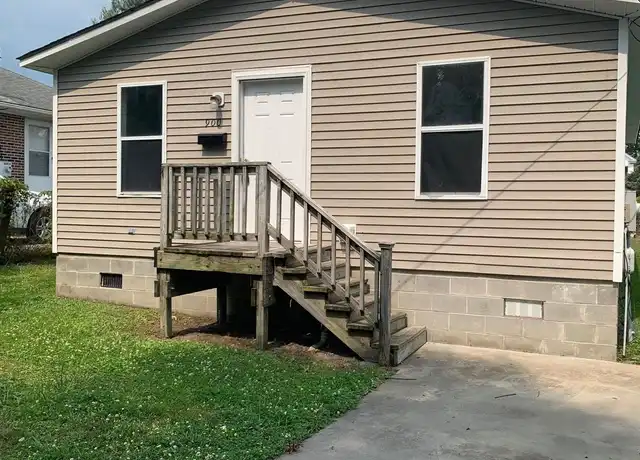 Property at 900 Cale St, Elizabeth City, NC, 27909, 3 beds, 2 baths, [object Object]