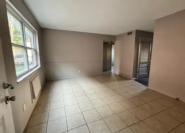 Property at 2897 E 9th Ave Unit A, Columbus, OH, 43219, 2 beds, 1 bath, [object Object]