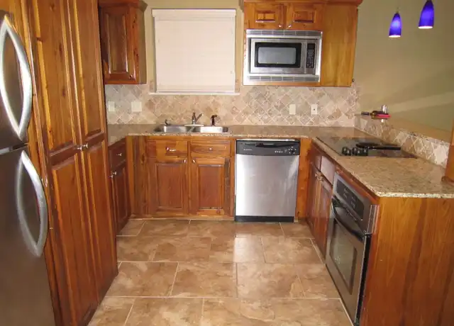 Property at 1290 Park Blvd, Baton Rouge, LA, 70806, 2 beds, 2 baths, [object Object]