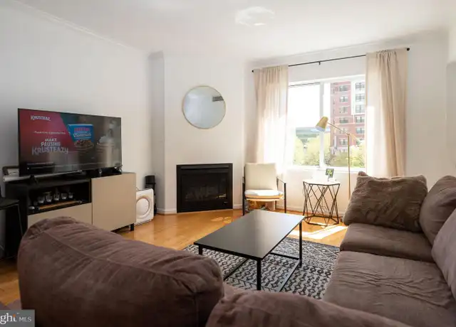 Property at 3101 N Hampton Dr #402, Alexandria, VA, 22302, 1 bed, 1 bath, [object Object]