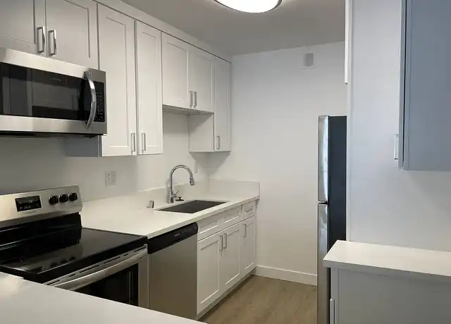 Property at Santa Monica Towers - 950 2nd St, Santa Monica, CA, 90403, 2 beds, 2 baths, [object Object]