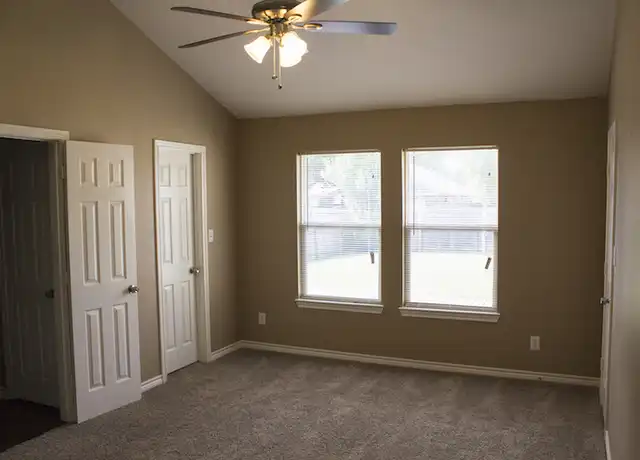 Property at 914 Hillside Ln, Flower Mound, TX, 75028, 3 beds, 2 baths, [object Object]