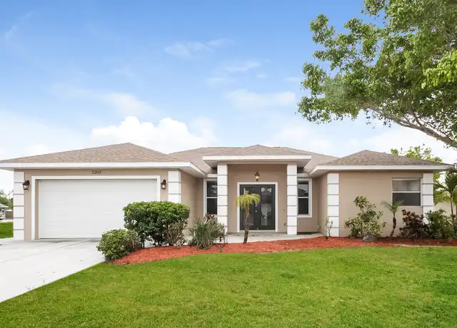 Property at 2303 14th St W, Palmetto, FL, 34221, 4 beds, 2 baths, [object Object]