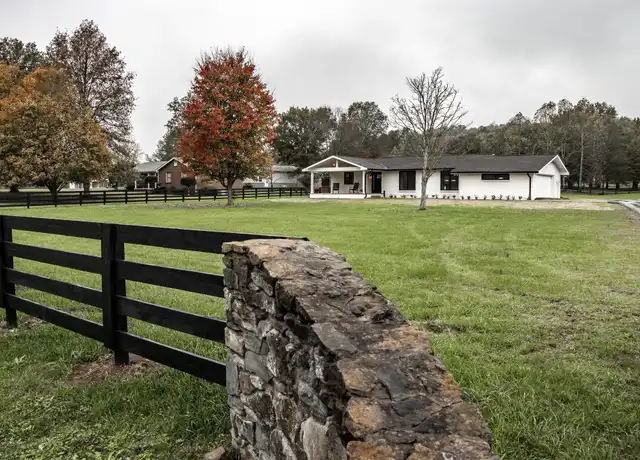Property at 4014 Old Hillsboro Rd, Franklin, TN, 37064, 2 beds, 2 baths, [object Object]