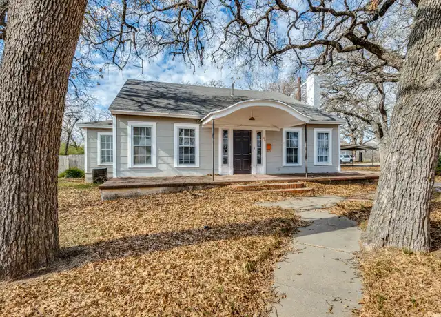 Property at 415 Normal St, Denton, TX, 76201, 4 beds, 3 baths, [object Object]
