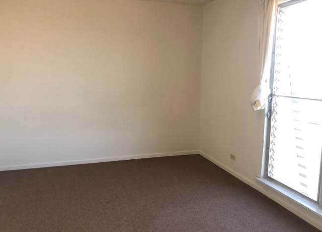Photo of 33 Hualalai St #303, Hilo, HI 96720