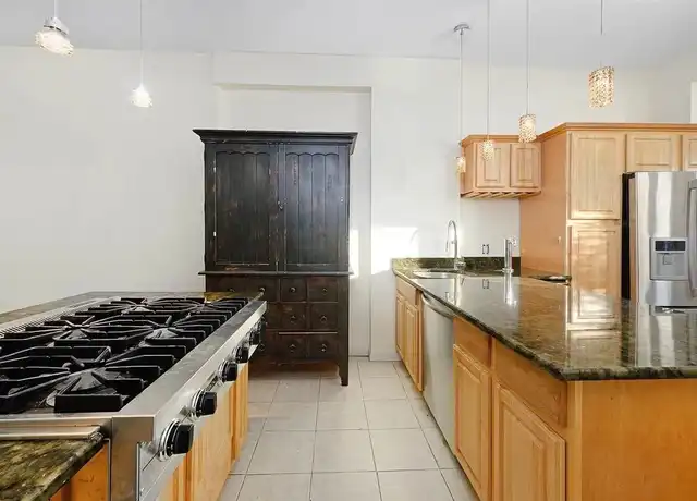 Property at 712 6th St Unit 1R, Union City, NJ, 07087, 2 beds, 1 bath, [object Object]