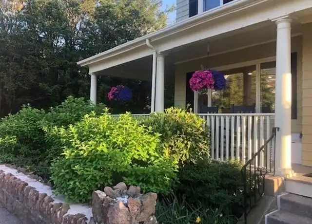 Property at 62 Burrill St Unit 3, Swampscott, MA, 01907, 1 bed, 1 bath, [object Object]