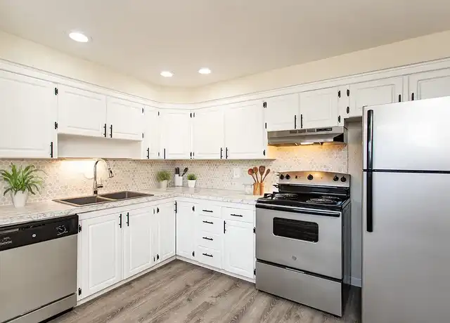 Property at Carnaby Village Townhomes - 5951 Parliament Dr, Columbus, OH, 43213, 2 beds, 1.5 baths, [object Object]