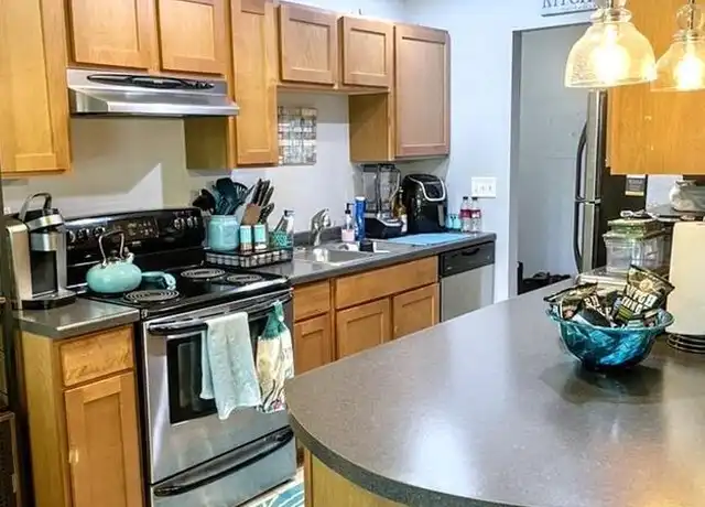 Property at 4642 Cedar Lake Rd S #7, Minneapolis, MN, 55416, 2 beds, 1.5 baths, [object Object]