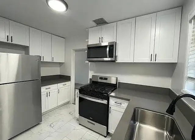 Property at Montclair Apartments - 3701 Montclair St, Los Angeles, CA, 90018, 1-2 bed, 1 bath, [object Object]