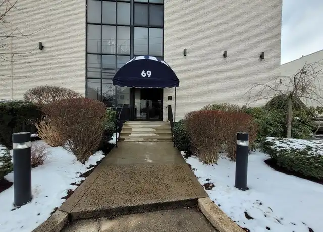 Property at 69 Cove Rd Unit C5, Stamford, CT, 06902, 1 bed, 1 bath, [object Object]
