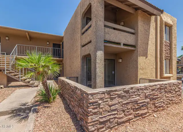 Property at 3825 E Camelback Rd #133, Phoenix, AZ, 85018, 1 bed, 1 bath, [object Object]