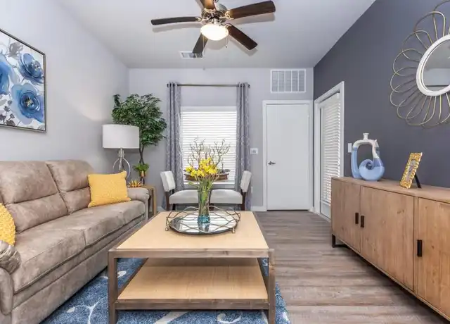 Property at 9135 Dietz Elkhorn Rd, Boerne, TX, 78015, 1 bed, 1 bath, [object Object]