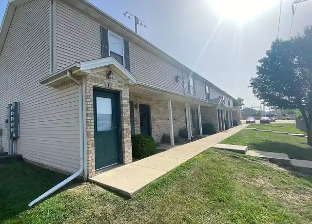 Property at Main & Veterans Crossing - 1 Toms Dr, Bloomington, IL, 61701, 1 bed, 1 bath, [object Object]