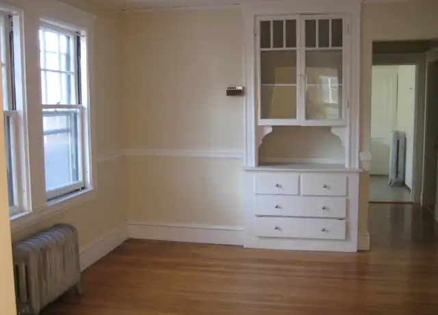Property at 16 Templeton Pkwy Unit 2, Watertown, MA, 02472, 2 beds, 1 bath, [object Object]