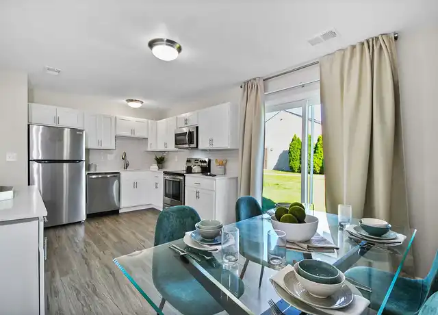 Property at Rochester Villas - 1070 Villa Park Dr, Troy, MI, 48085, 3 beds, 1.5 baths, [object Object]