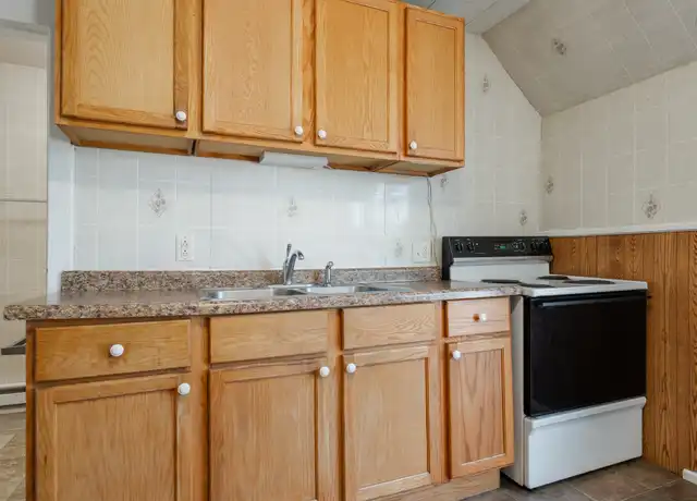 Property at 142 N Main St, Kimberly, WI, 54136, 2 beds, 1 bath, [object Object]