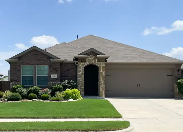 Property at 205 Wilson Way, Denton, TX, 76207, 3 beds, 2 baths, [object Object]