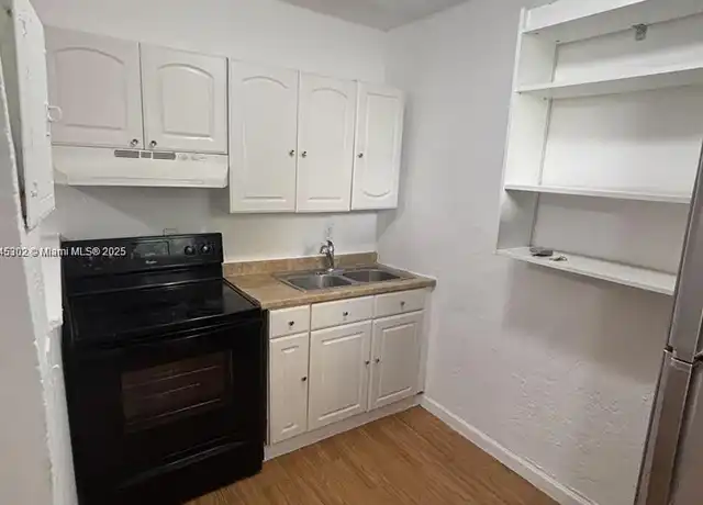 Property at 542 NW 8th St #8, Miami, FL, 33136, 1 bed, 1 bath, [object Object]