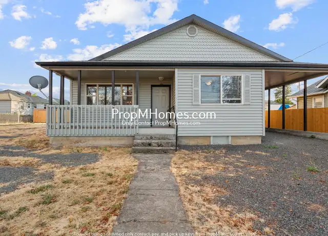 Property at 406 E Main St, Molalla, OR, 97038, 3 beds, 2 baths, [object Object]
