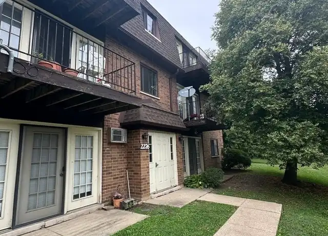 Property at 2276 Century Point Ln Unit A, Glendale Heights, IL, 60139, 2 beds, 1 bath, [object Object]