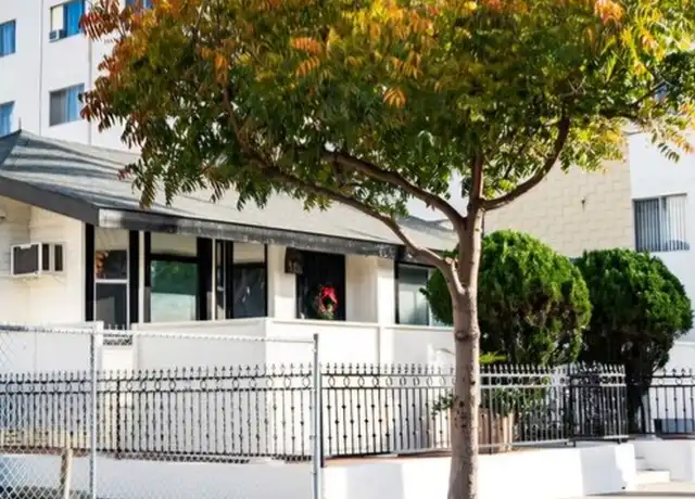 Property at 240 Linden Ave Unit D, Long Beach, CA, 90802, 2 beds, 1 bath, [object Object]