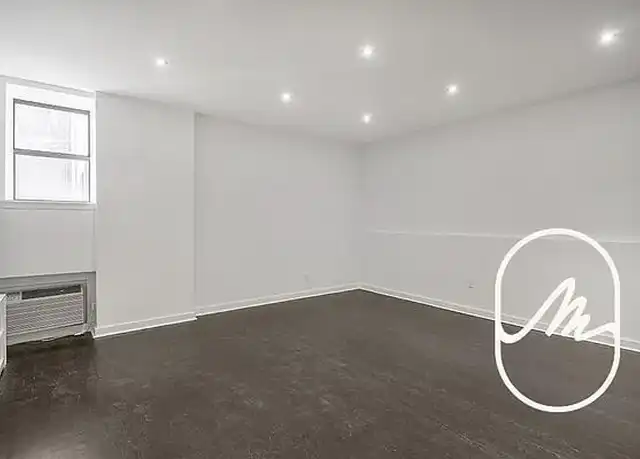 Property at 27 W 16th St Unit 4d, New York, NY, 10011, 0 beds, 1 bath, [object Object]