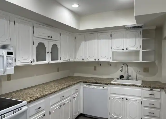 Property at 346 Yorktowne Cir, Lake Worth, FL, 33462, 2 beds, 2 baths, [object Object]