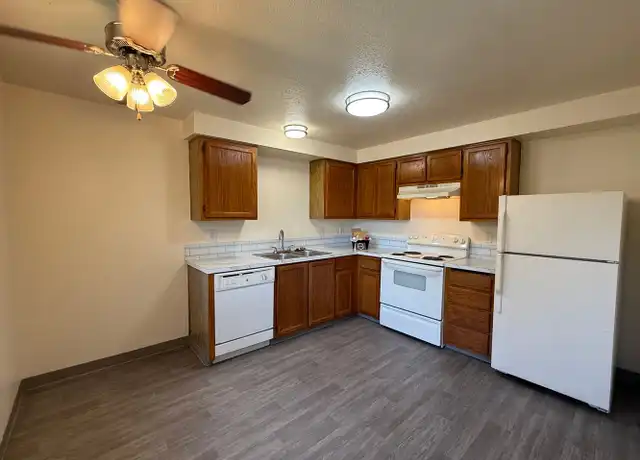 Property at 4225 Devonshire Ct NE Unit 805-4168, Salem, OR, 97305, 2 beds, 1 bath, [object Object]