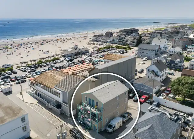 Property at 1 L St, Hampton, NH, 03842, 2 beds, 1 bath, [object Object]