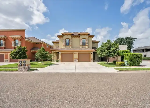 Property at 800 E Upas Ave Unit D, McAllen, TX, 78501, 3 beds, 2.5 baths, [object Object]