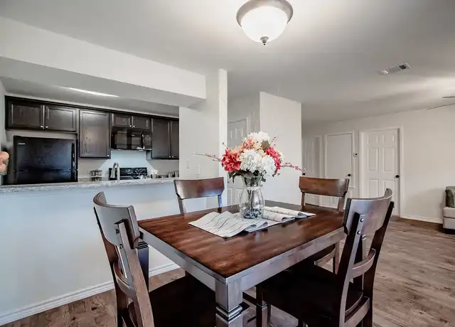 Property at The Villas Apartments - 210 Northcross St, Victoria, TX, 77904, 1-2 bed, 1-2.5 bath, [object Object]