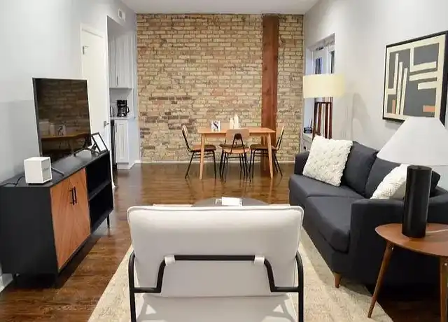 Property at Barry Quad - 835 W Barry Ave, Chicago, IL, 60657, 2 beds, 1 bath, [object Object]