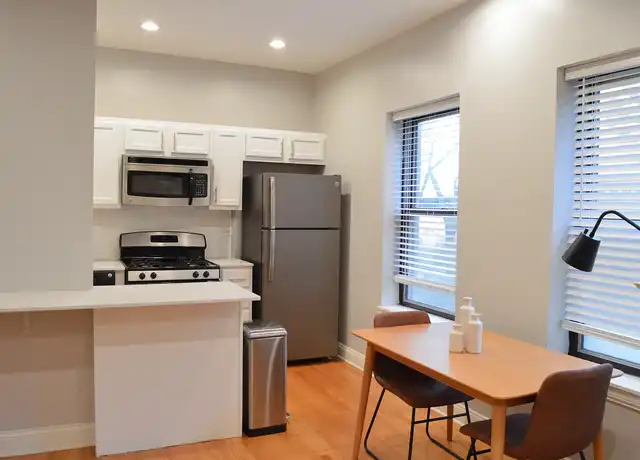 Property at Barry Quad - 835 W Barry Ave, Chicago, IL, 60657, 2 beds, 1 bath, [object Object]