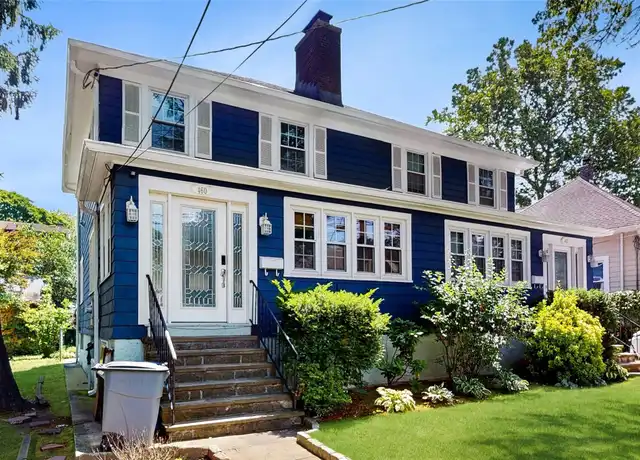 Property at 460 Carol Pl, Pelham, NY, 10803, 3 beds, 1.5 baths, [object Object]