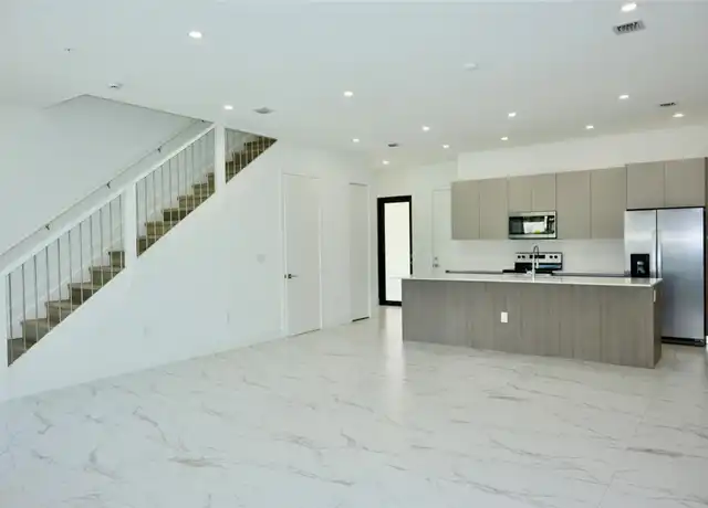 Property at 4224 NE 7th Ter, Oakland Park, FL, 33334, 3 beds, 2.5 baths, [object Object]
