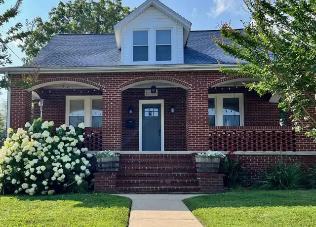 Property at 413 Florence Ave, Waynesboro, VA, 22980, 3 beds, 2 baths, [object Object]