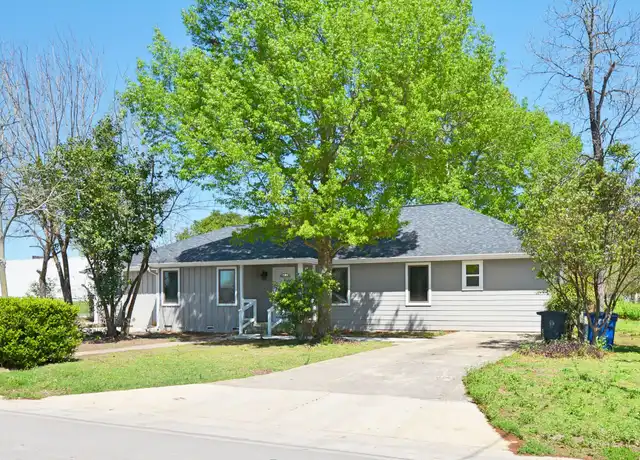 Property at 515 Lake Front Ave, New Braunfels, TX, 78130, 2 beds, 2 baths, [object Object]