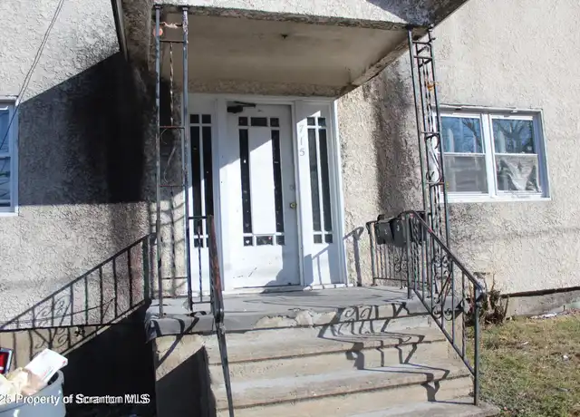Property at 715 Moosic St Unit 3, Scranton, PA, 18505, 1 bed, 1 bath, [object Object]