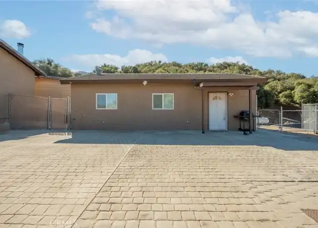 Property at 18414 Texas Canyon Rd Unit A, Santa Clarita, CA, 91390, 2 beds, 1 bath, [object Object]