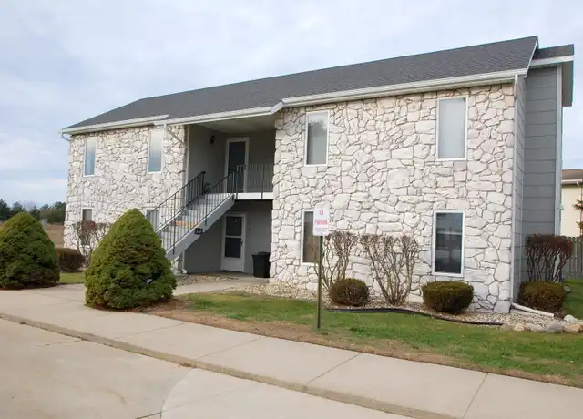 Property at 2501 W Clinton St Unit 2501-D Clinton, Goshen, IN, 46526, 1 bed, 1 bath, [object Object]
