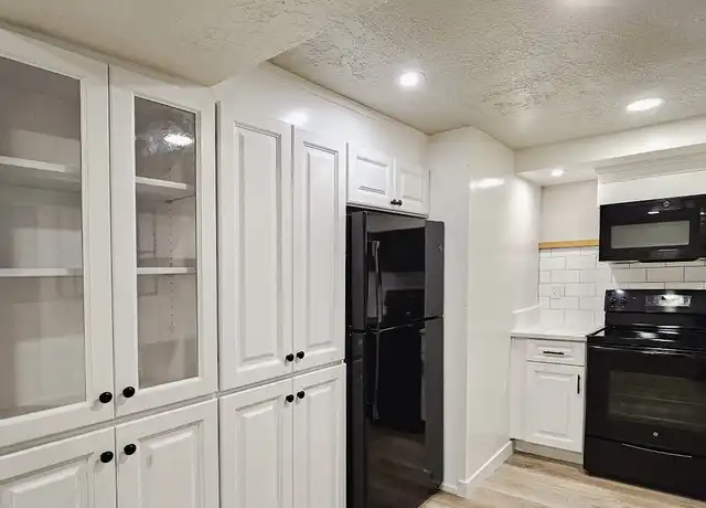 Property at 610 W 5735 S Unit 2, Murray, UT, 84123, 2 beds, 1 bath, [object Object]