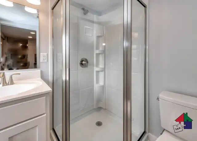 Property at 166 N Winooski Ave Unit 5, Burlington, VT, 05401, 1 bed, 1 bath, [object Object]