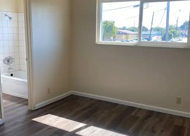 Property at 1127 E Laurel Dr Unit 12, Salinas, CA, 93905, 1 bed, 1 bath, [object Object]