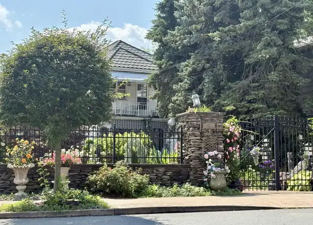 Property at 350 Chestnut St Unit 2, Dunmore, PA, 18512, 1 bed, 1 bath, [object Object]