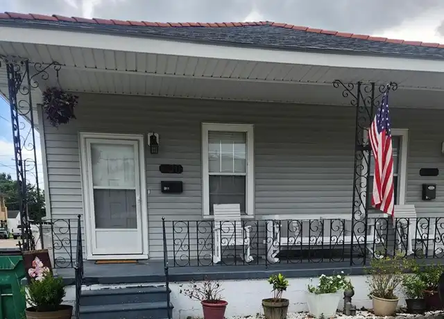 Property at 400 Clift St, New Orleans, LA, 70121, 2 beds, 1 bath, [object Object]