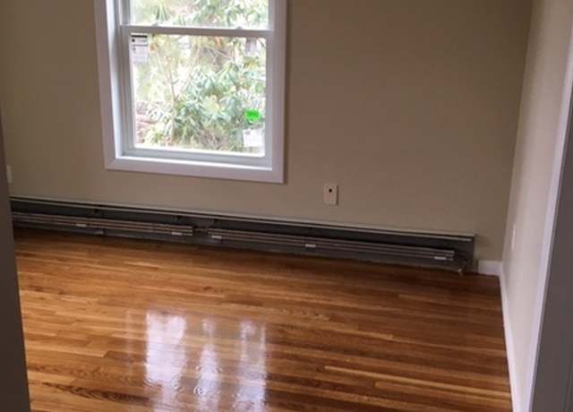 Photo of 243 Shore Dr, Salem, NH 03079