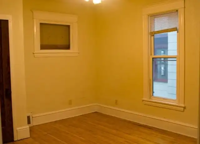 Property at 1212 Como Ave SE Unit 3, Minneapolis, MN, 55414, 6 beds, 2 baths, [object Object]